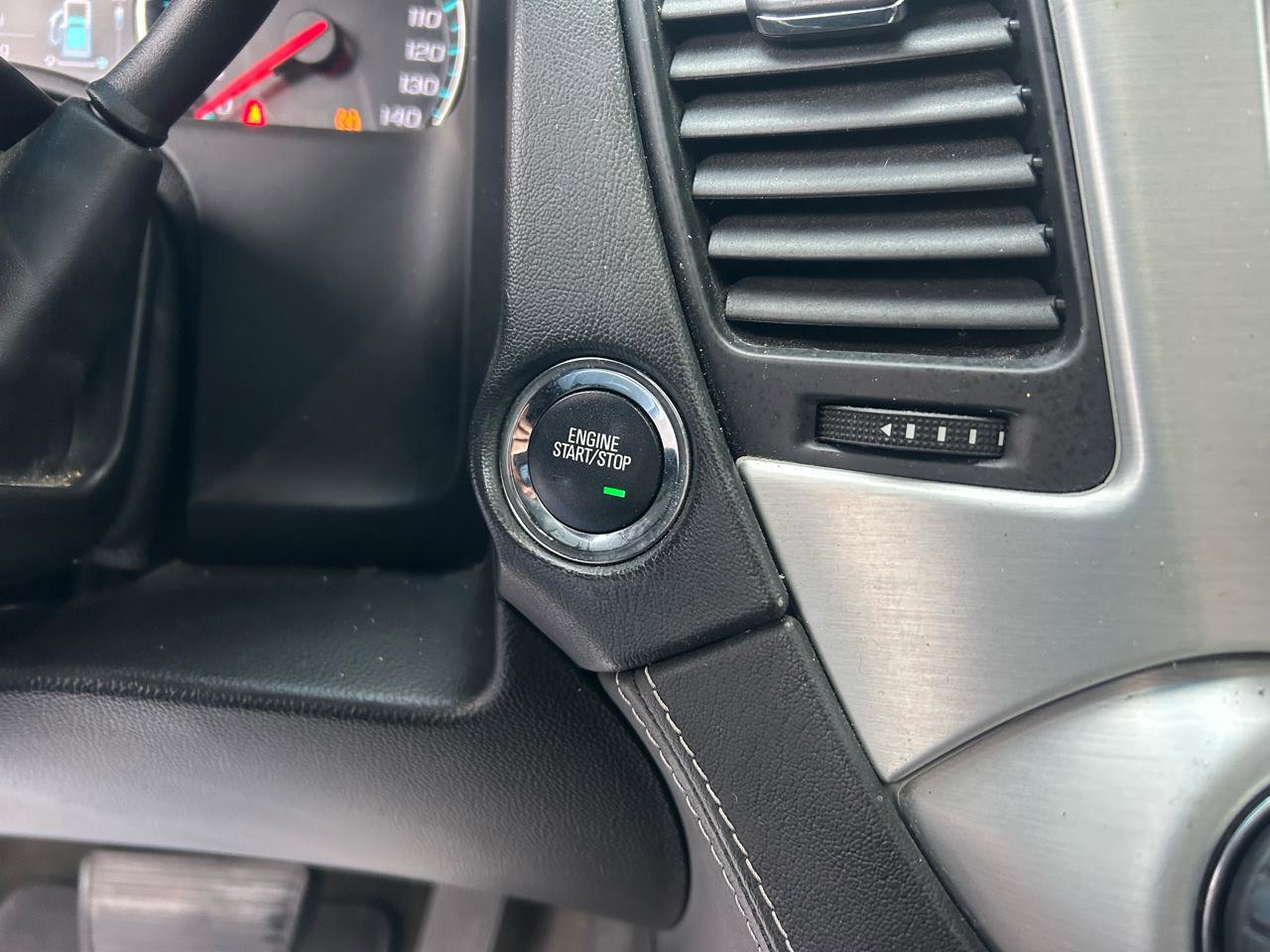 Used 2018 GMC Yukon XL SLT w/ Open Road Package image 24