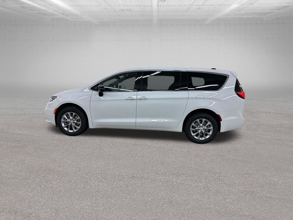 New 2026 Chrysler Pacifica Limited image 6
