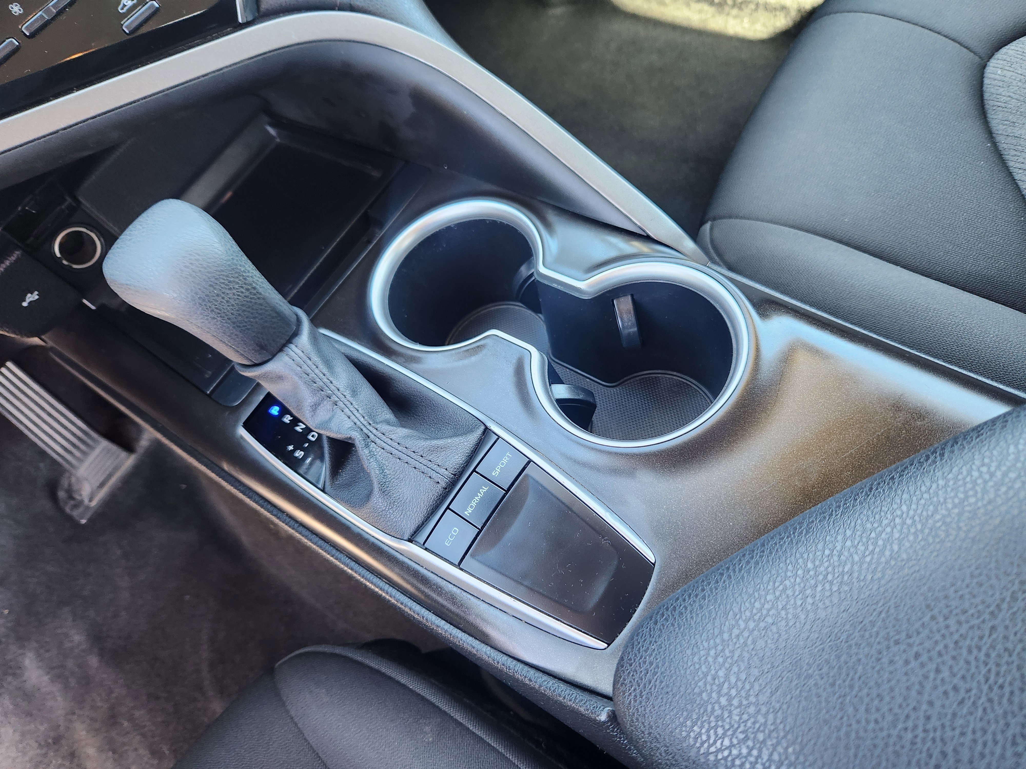 Used 2024 Toyota Camry LE FWD image 15