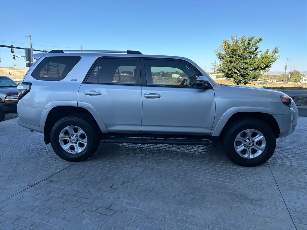 Used 2019 Toyota 4Runner SR5 Premium AWD/4WD image 7