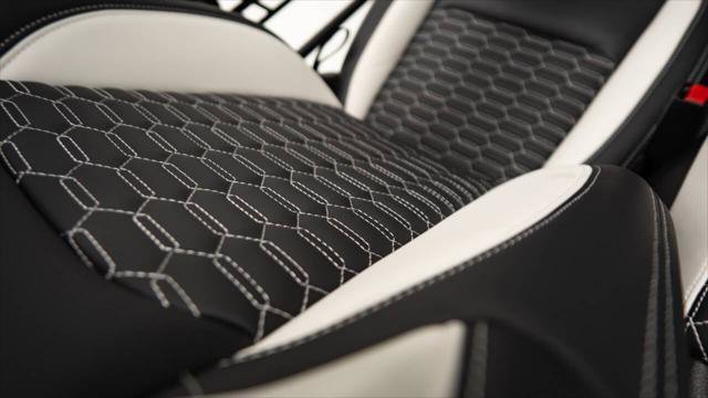 Used 2025 Jeep Gladiator Sport image 27