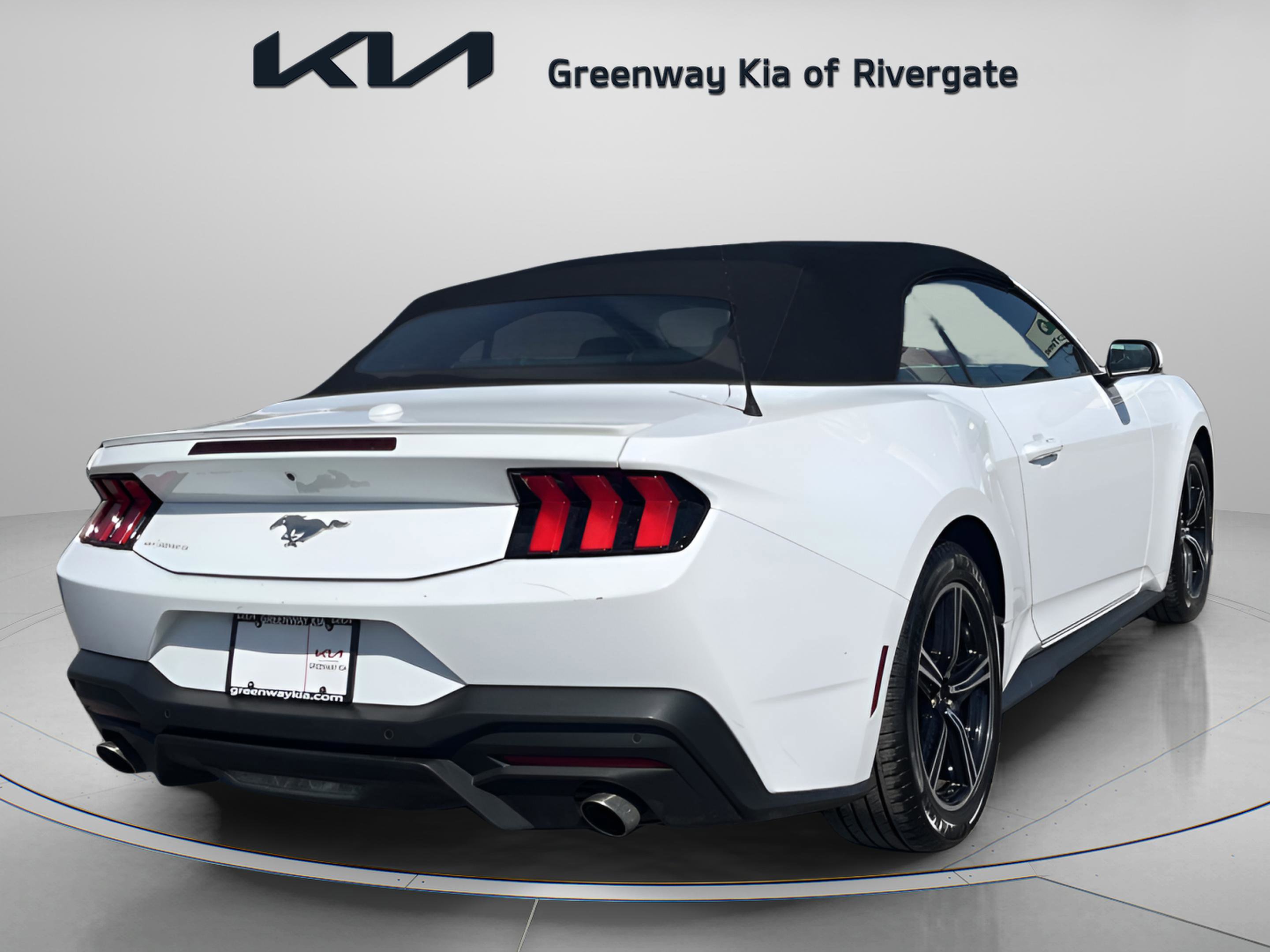 Used 2024 Ford Mustang Premium image 5