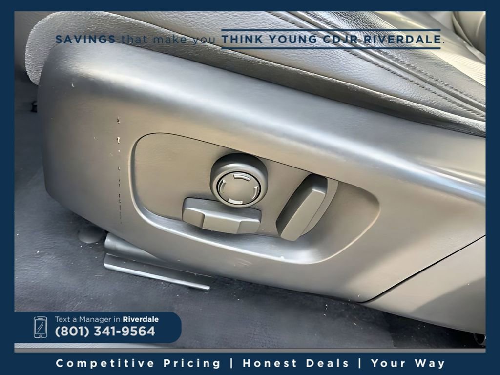 Used 2020 Land Rover Range Rover Evoque SE image 22