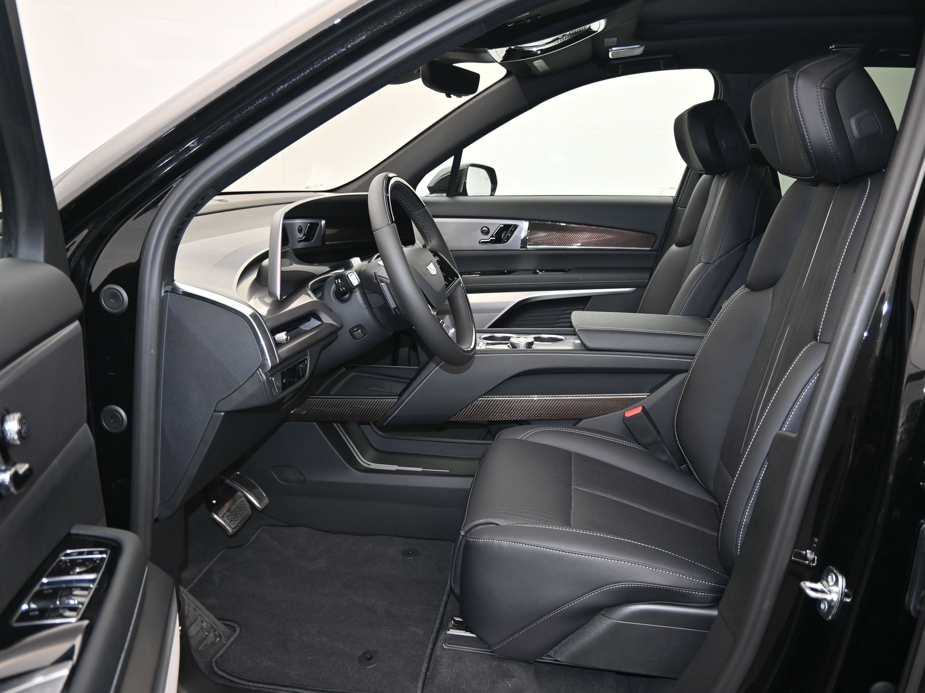 New 2026 Cadillac Vistiq Luxury w/ LPO, Floor Liner Package image 11