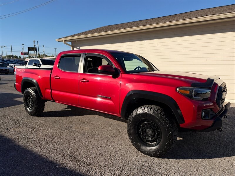 Used 2017 Toyota Tacoma TRD Off-Road AWD/4WD image 2