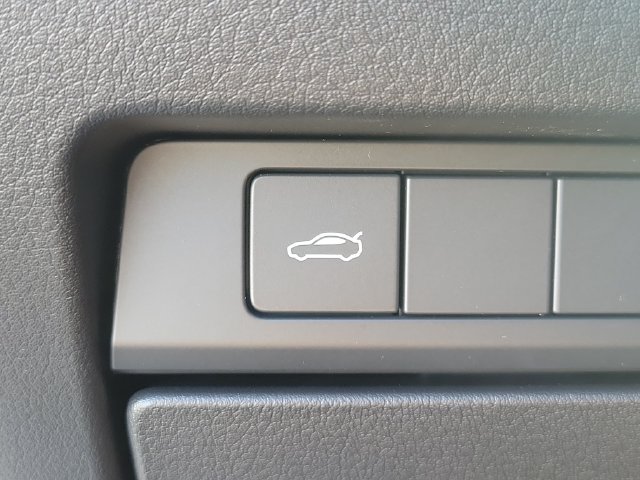 New 2026 MAZDA MAZDA3 s FWD image 19
