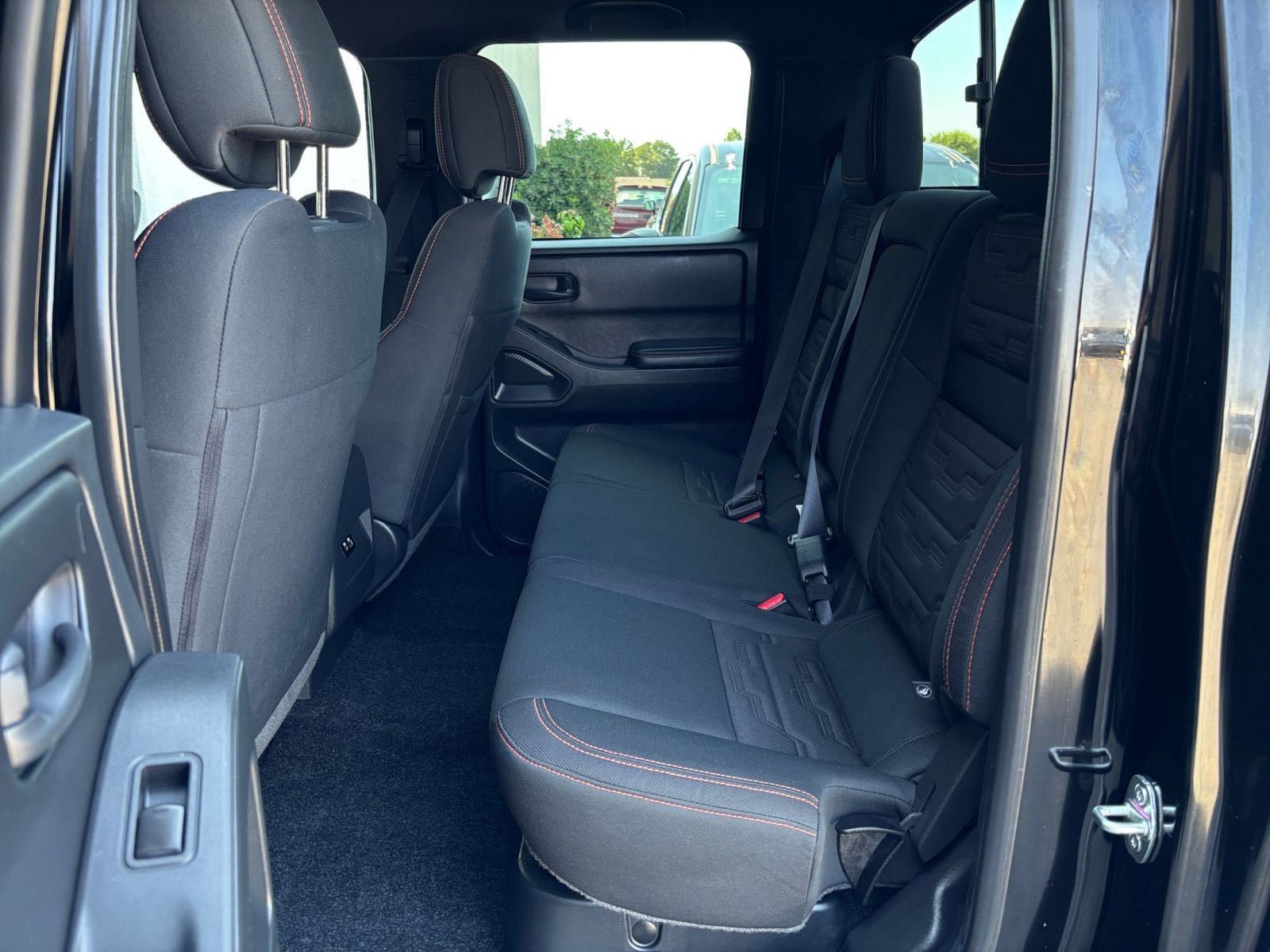 Used 2026 Nissan Frontier PRO-4X AWD/4WD image 27
