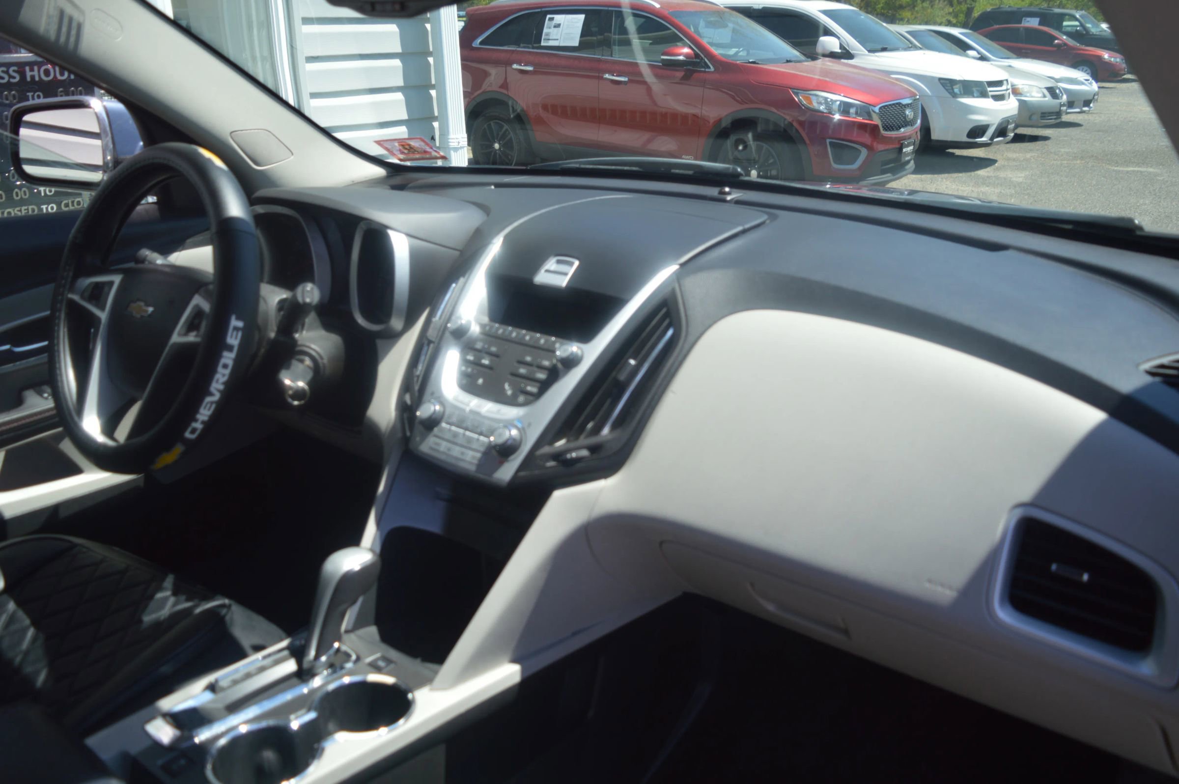 Used 2011 Chevrolet Equinox LT w/ Driver Convenience Package FWD image 29