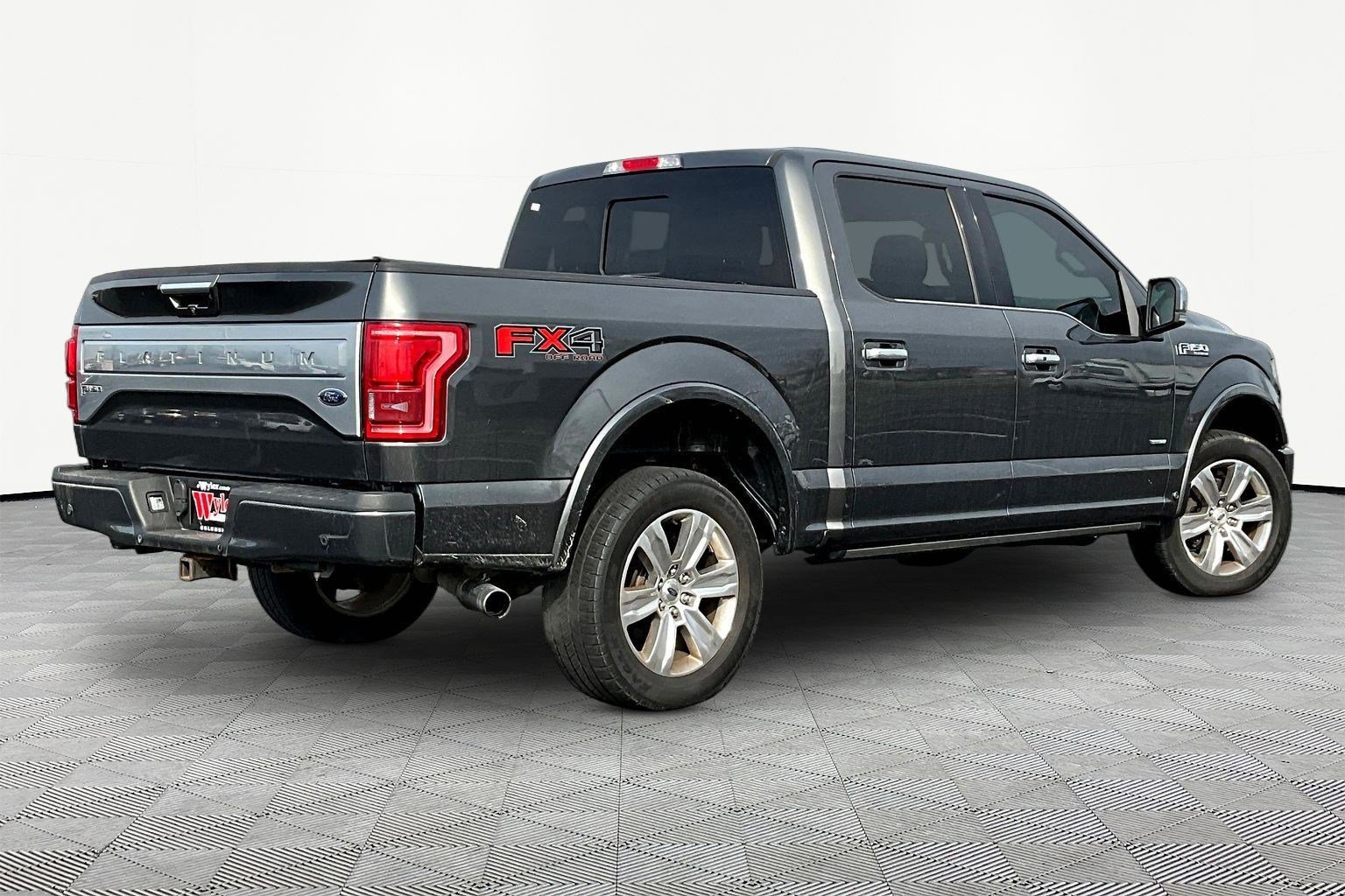 Used 2016 Ford F150 Platinum w/ Equipment Group 701A Luxury image 7