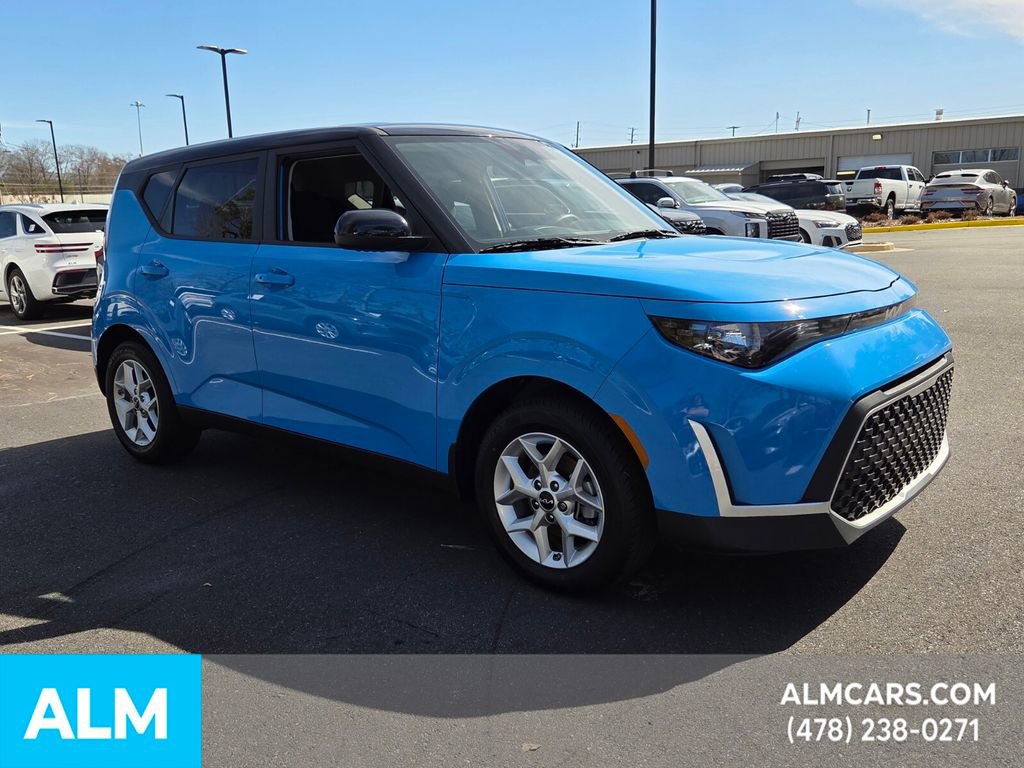Used 2025 Kia Soul S image 16