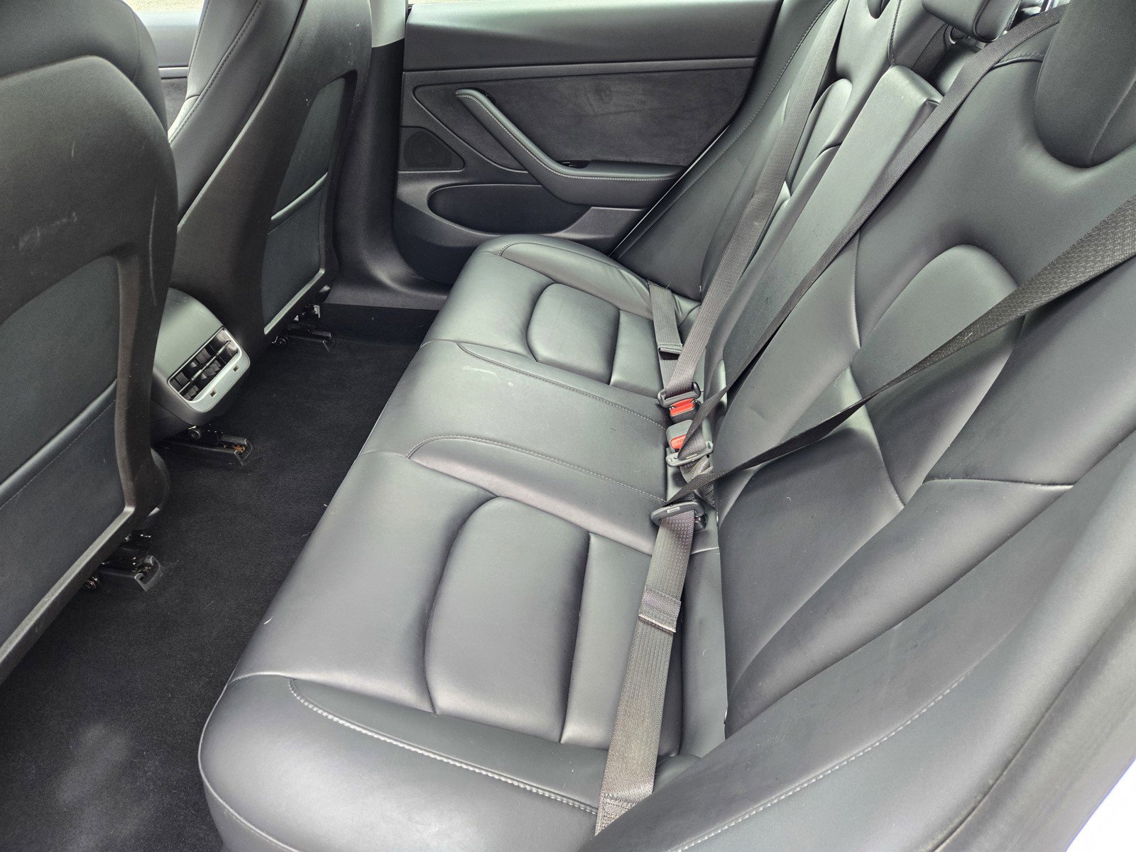 Used 2020 Tesla Model 3 Standard Range Plus RWD image 12