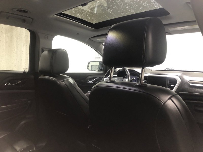 Used 2021 GMC Acadia SLT w/ Elevation Edition image 13