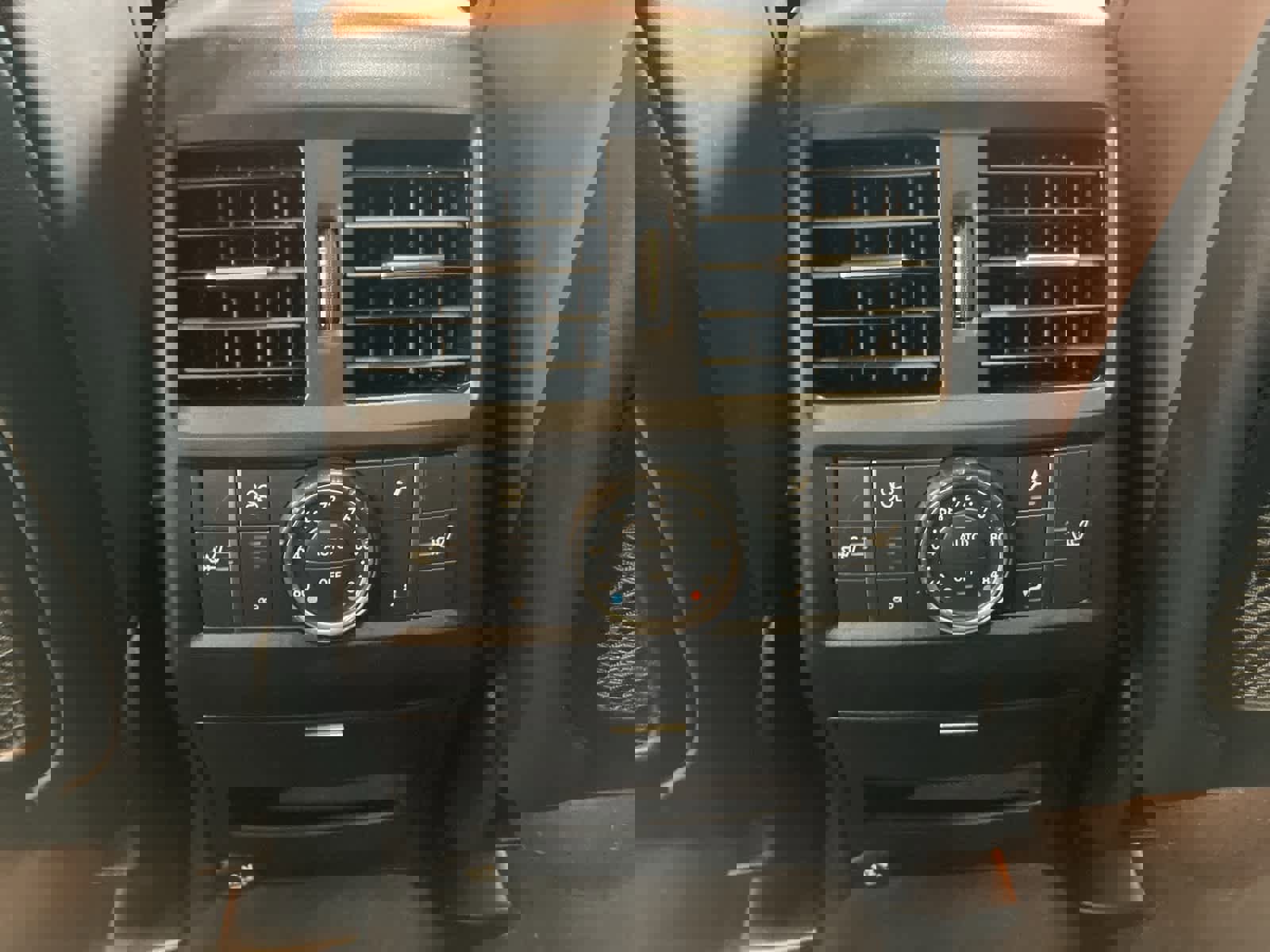 Used 2015 Mercedes-Benz GL 63 AMG 4MATIC image 28