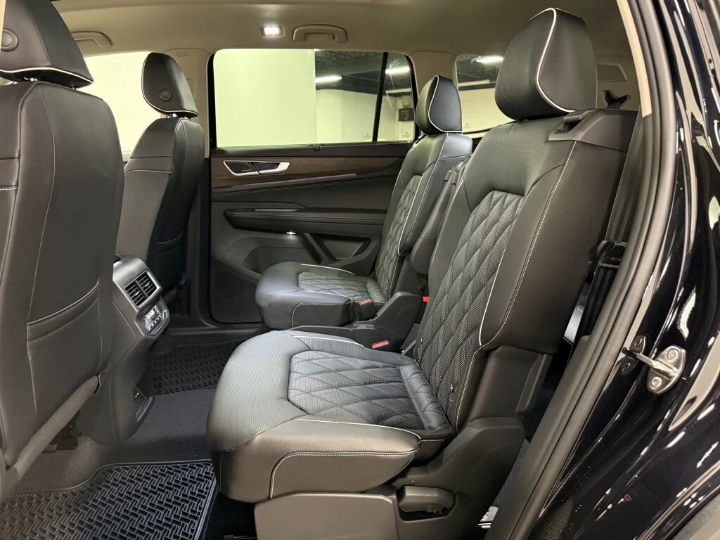 New 2026 Volkswagen Atlas SEL Premium R-Line image 24