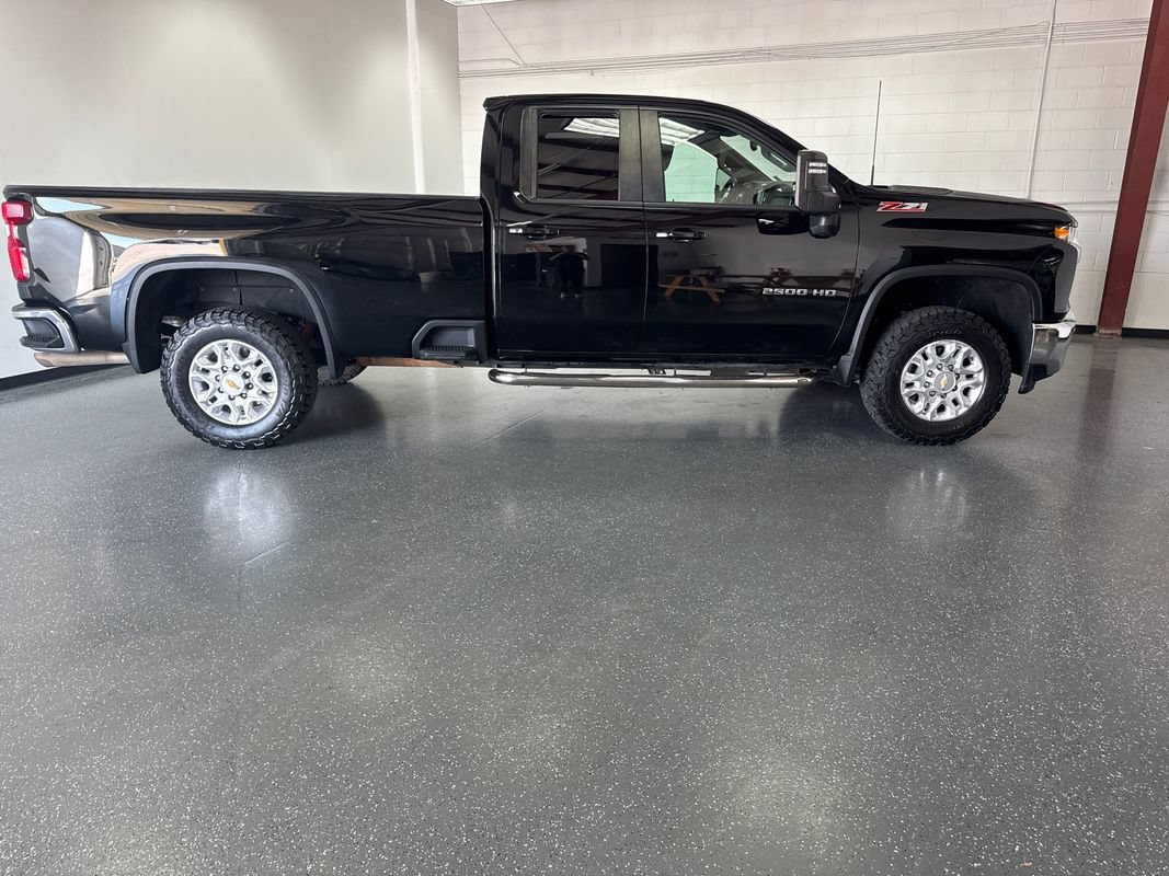 Used 2022 Chevrolet Silverado 2500 LT w/ All Star Edition AWD/4WD image 3