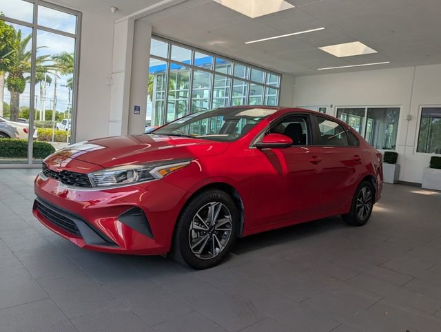 Used 2024 Kia Forte LXS FWD image 3