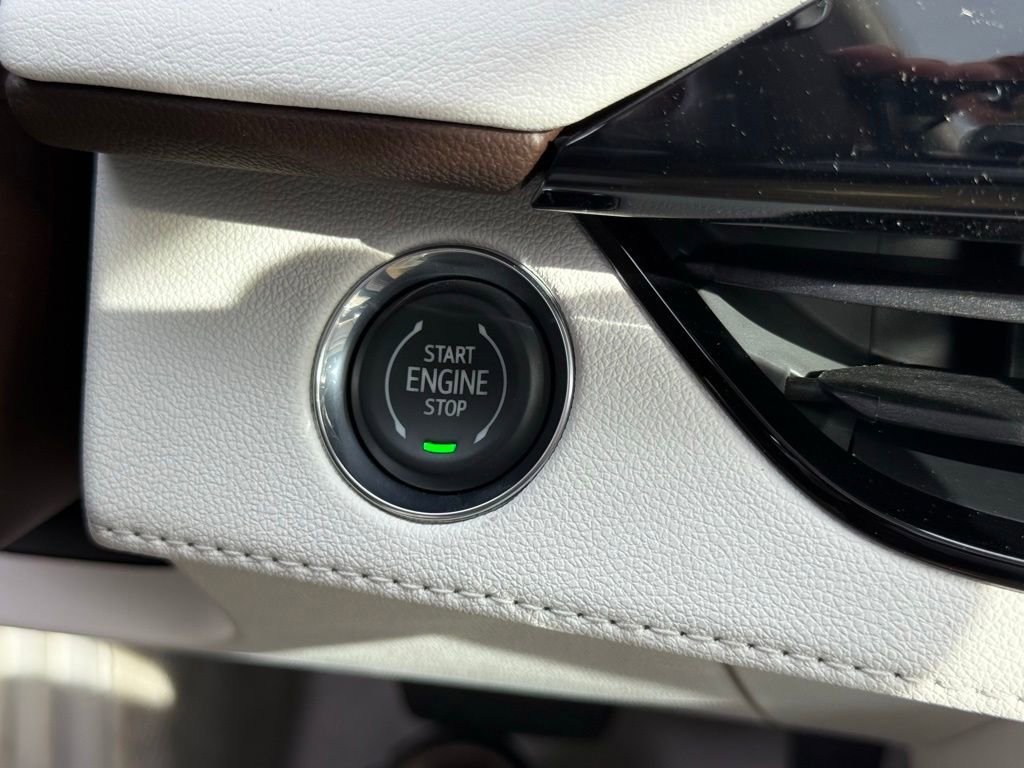 New 2026 Buick Enclave Avenir w/ Super Cruise Package FWD image 28