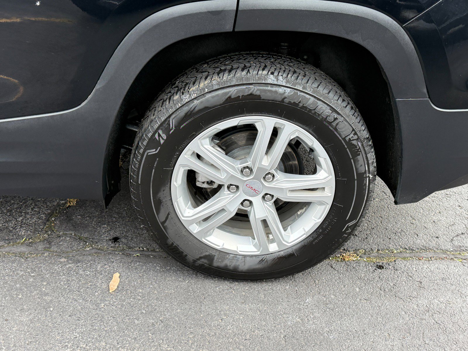 Used 2024 GMC Terrain SLE image 10