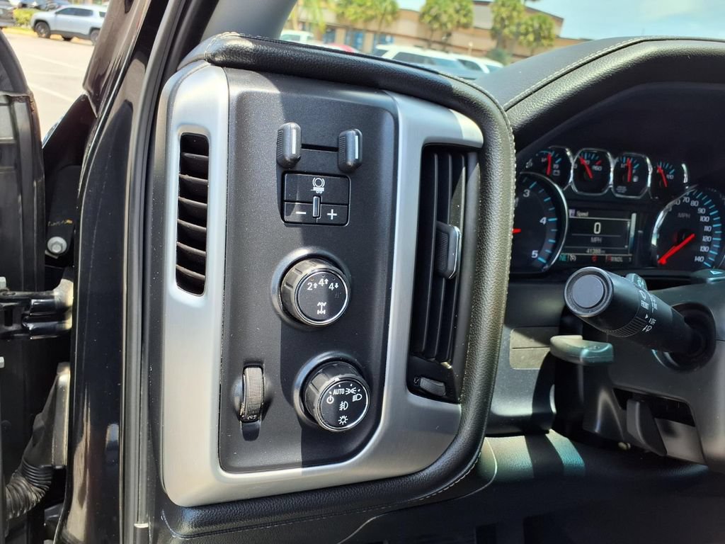 Used 2018 GMC Sierra 3500 SLT AWD/4WD image 27