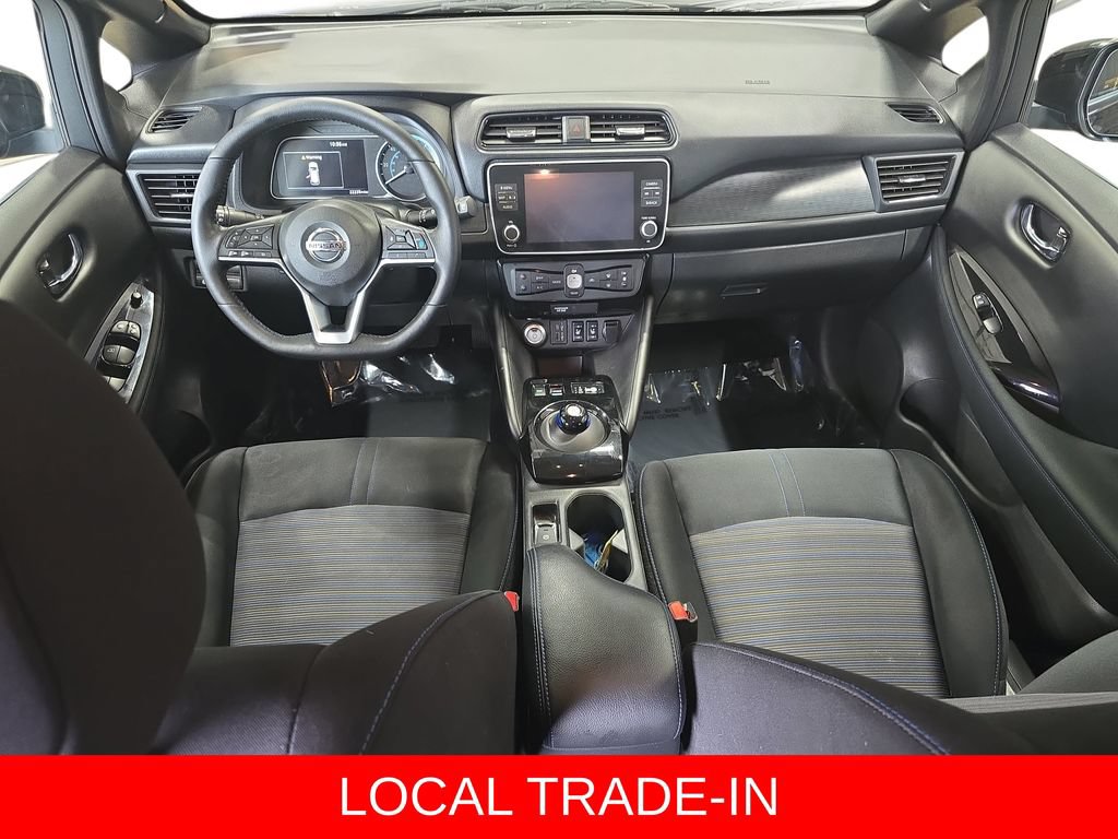 Used 2022 Nissan Leaf SV w/ SV Technology Package FWD image 9