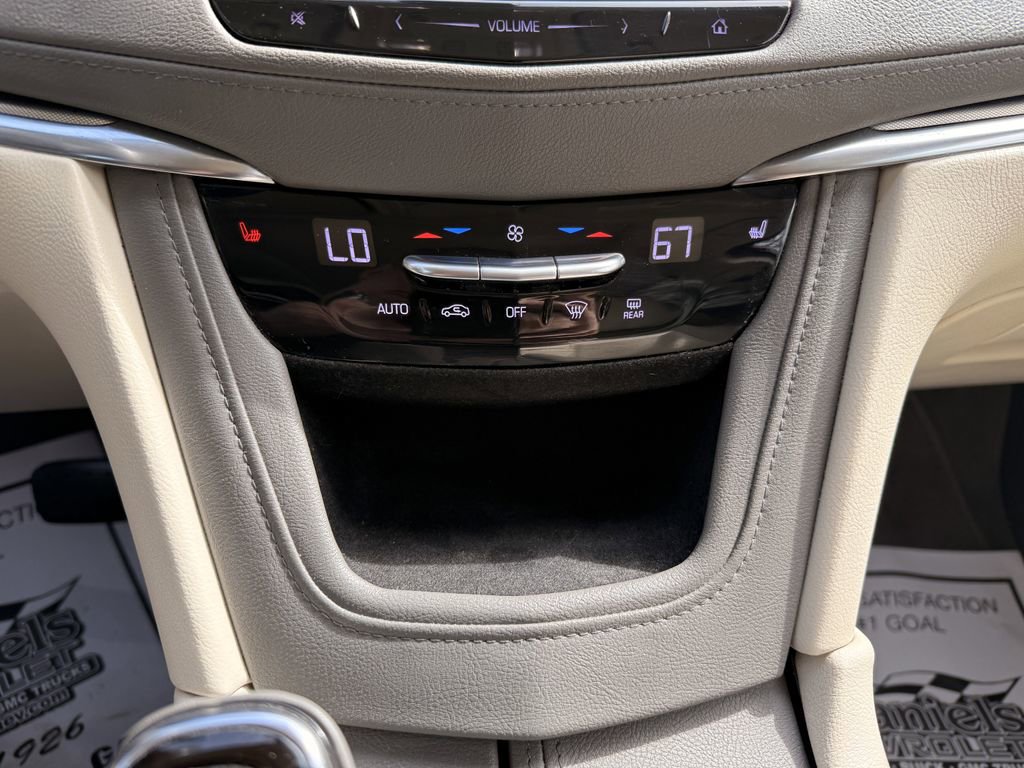 Used 2019 Cadillac XT5 Luxury FWD image 20