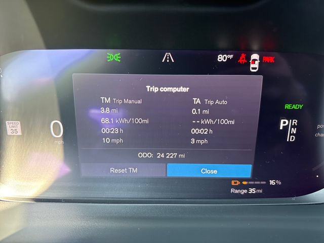 Used 2023 Volvo XC40 Recharge Plus w/ Protection Package Premier AWD/4WD image 21