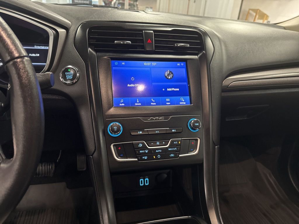 Used 2020 Ford Fusion SE w/ Equipment Group 151A image 20