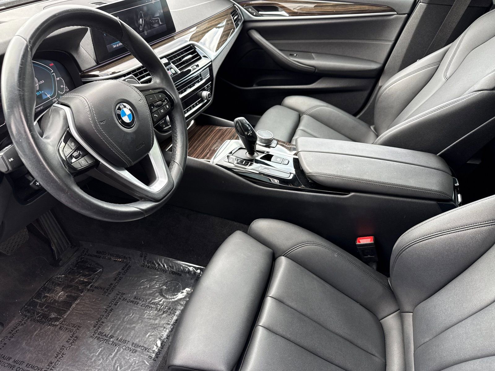 Used 2020 BMW 530e w/ Premium Package image 9