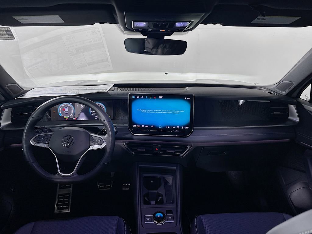 New 2025 Volkswagen Tiguan SE R-Line image 12