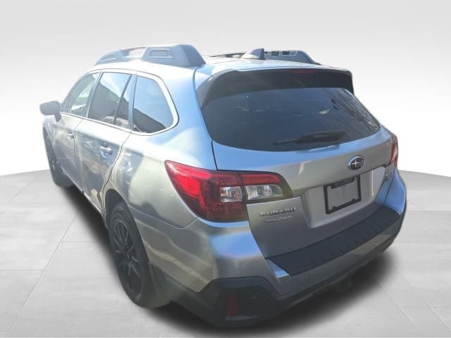 Used 2018 Subaru Outback 3.6R Limited image 3