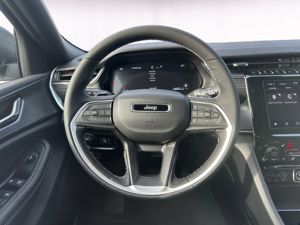 New 2025 Jeep Grand Cherokee Laredo X w/ Luxury Tech Group I AWD/4WD image 12
