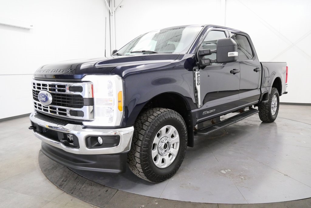 Used 2023 Ford F250 XLT w/ FX4 Off-Road Package image 3