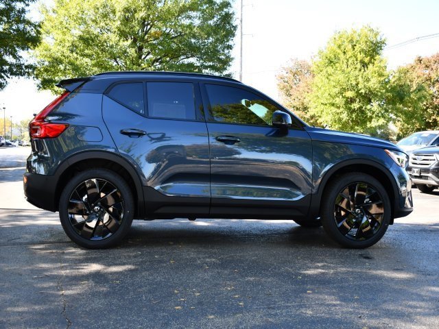 New 2026 Volvo XC40 B5 Ultra w/ Protection Package Premier image 8