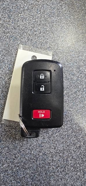 Used 2017 Toyota Tacoma TRD Sport image 27