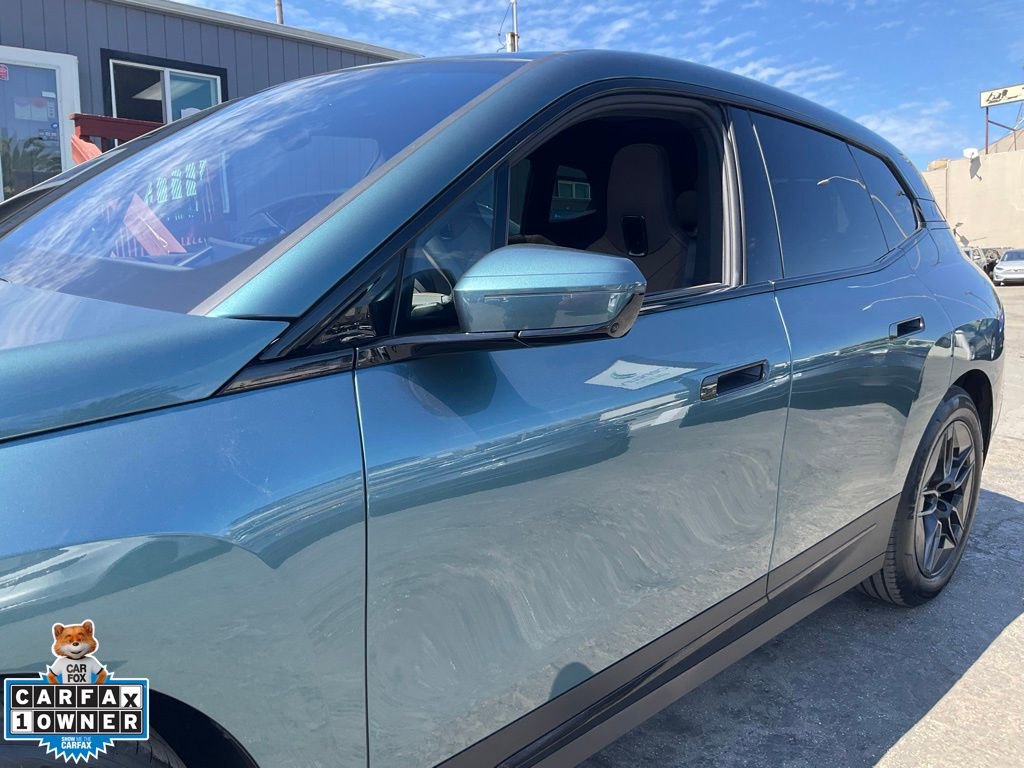 Used 2023 BMW iX xDrive50 w/ Premium Package image 90