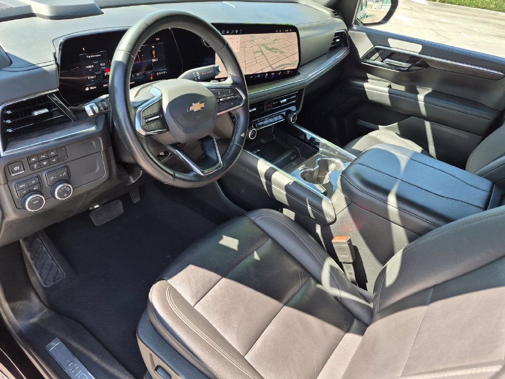 Used 2025 Chevrolet Tahoe LT AWD/4WD image 12