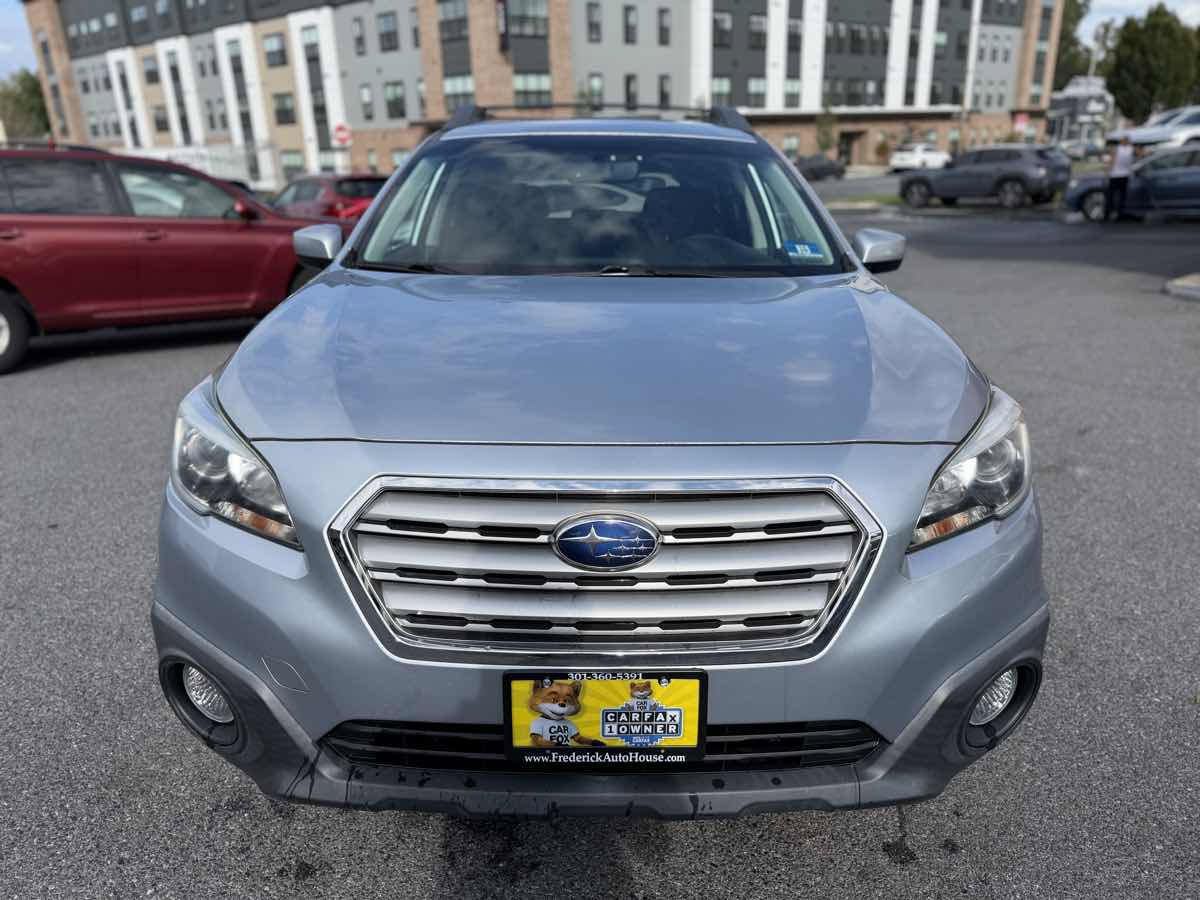 Used 2017 Subaru Outback 2.5i Premium AWD/4WD image 2