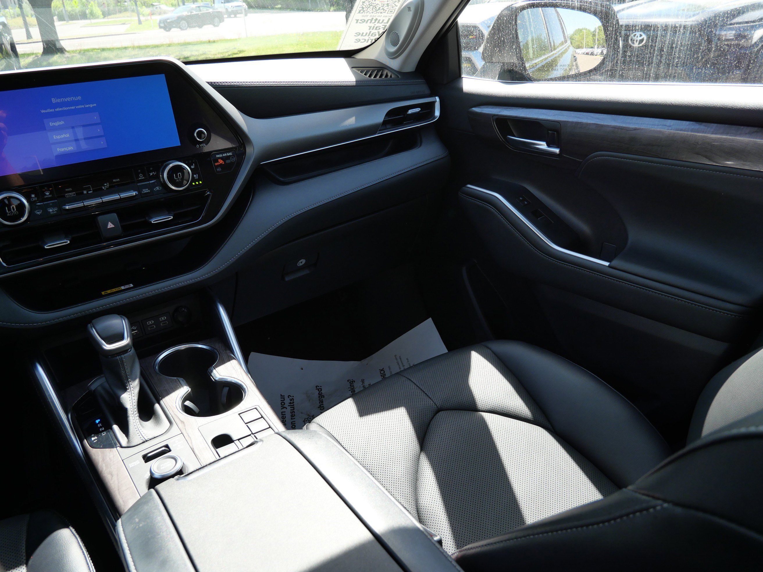 Used 2023 Toyota Highlander Limited AWD/4WD image 15