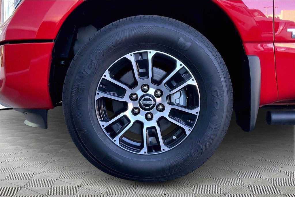 Used 2024 Nissan Titan SV w/ Accessory Utility Package image 21