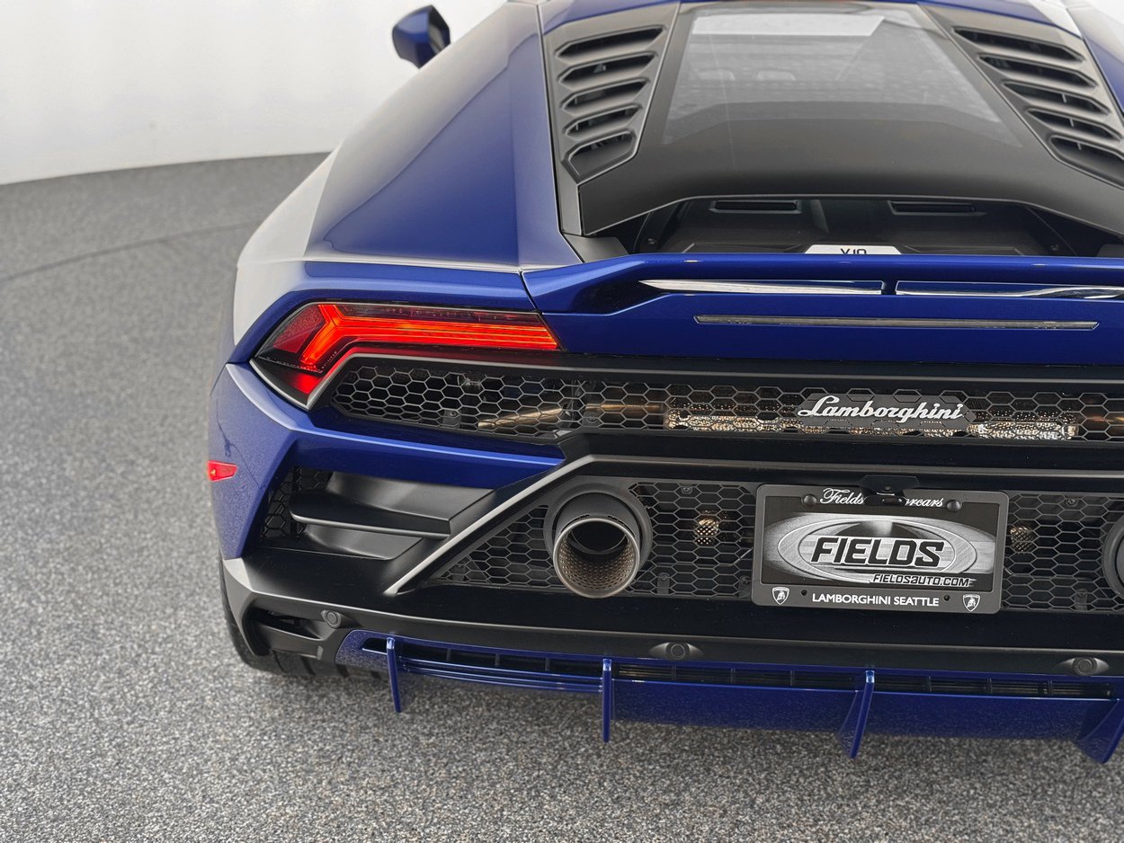 Used 2020 Lamborghini Huracan EVO image 40