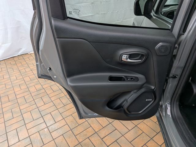 Used 2020 Jeep Renegade Limited w/ Advanced Technology Group image 18