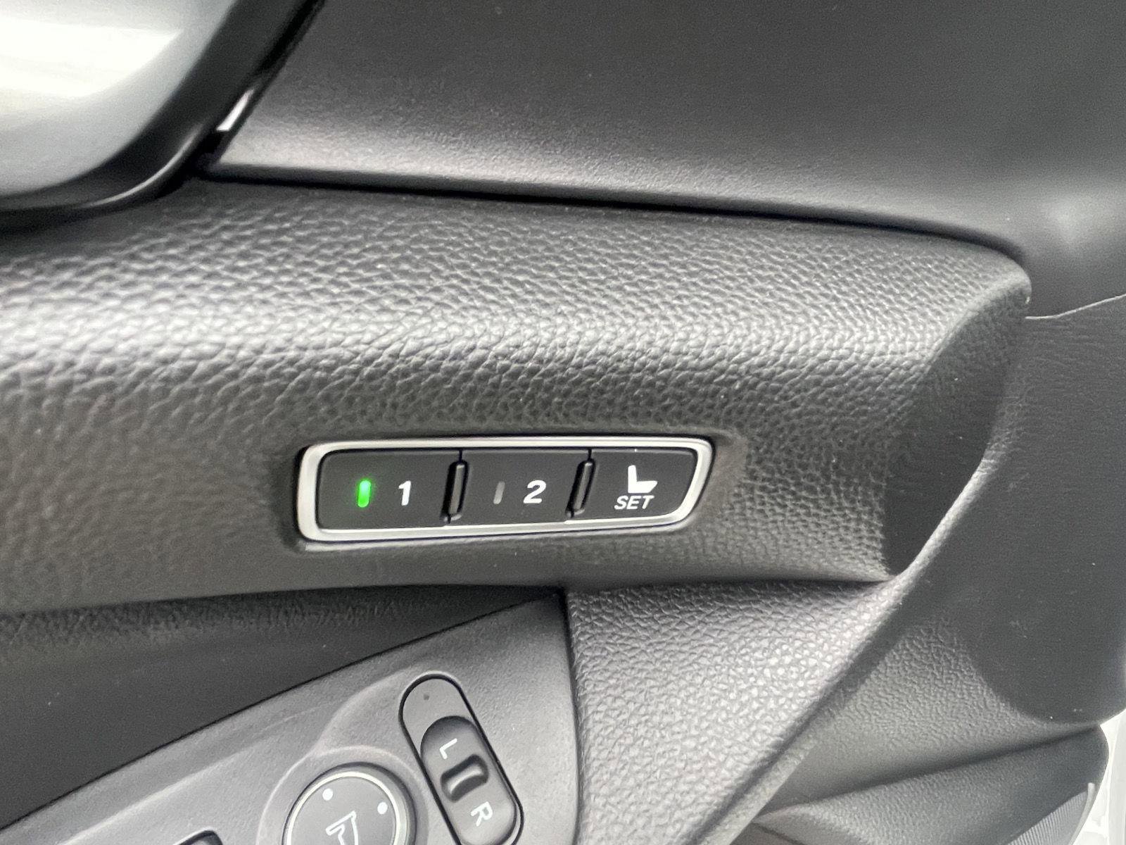 Used 2022 Honda Accord EX-L image 9