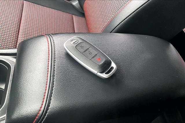 Certified 2025 Nissan Kicks SR AWD/4WD image 32