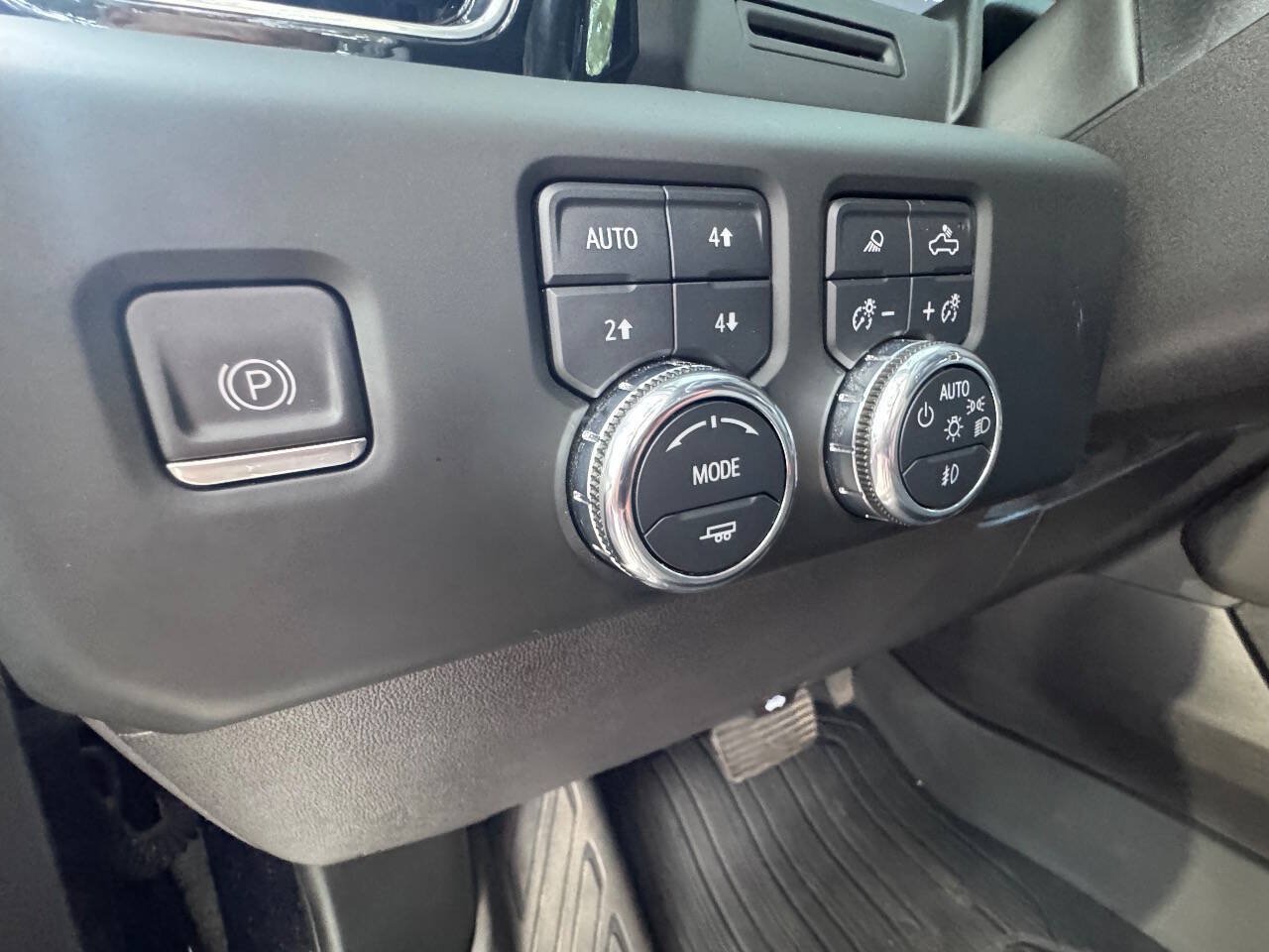 Used 2023 GMC Sierra 1500 Denali AWD/4WD image 15