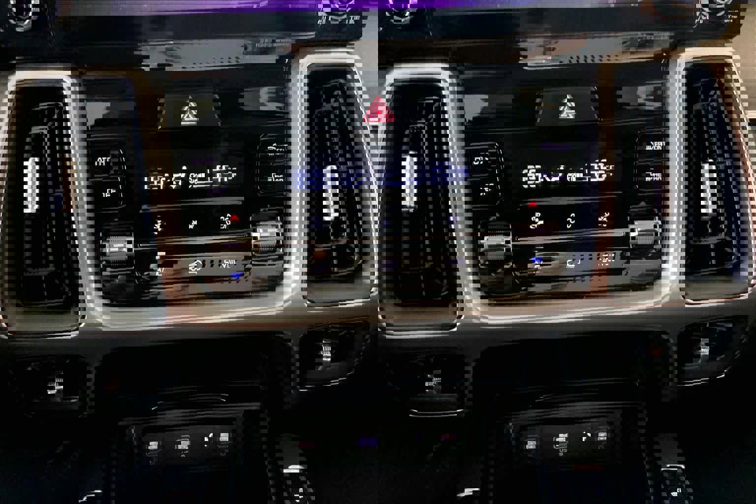 Used 2023 Kia Sorento S w/ Panoramic Sunroof Package image 35