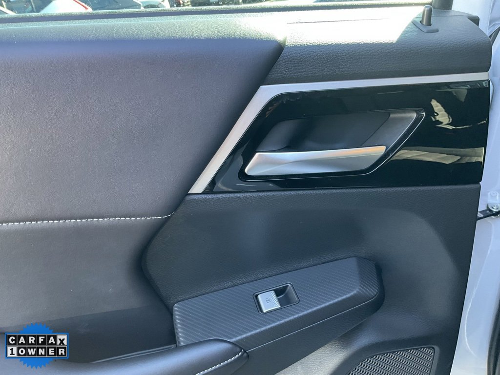 Used 2023 Mitsubishi Outlander SE image 49