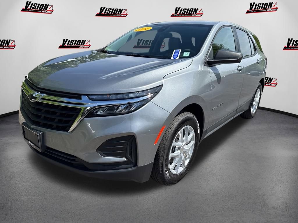 Used 2024 Chevrolet Equinox LS w/ LS Convenience Package FWD image 1