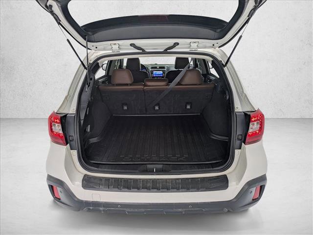 Used 2019 Subaru Outback 2.5i Touring AWD/4WD image 5