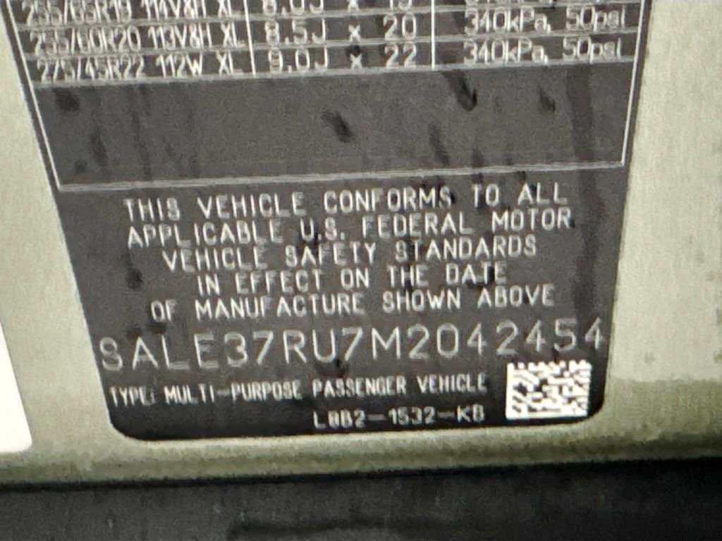 Used 2021 Land Rover Defender 110 X-Dynamic HSE image 31
