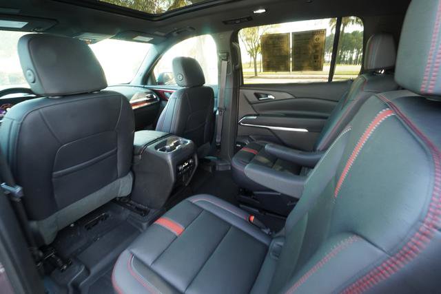 Used 2024 Chevrolet Traverse RS image 22